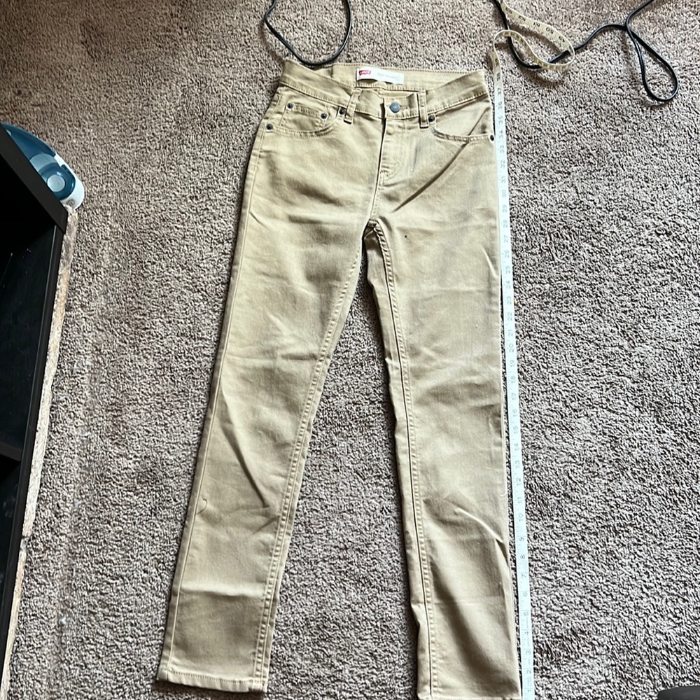 Khaki Levi Strauss & Co.